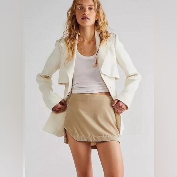 FREE PEOPLE Annalise Velvet Mini Skirt High Rise Side Slit Tan Size 2 - Picture 1 of 9